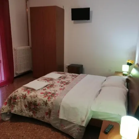 Venice Vacation 2* Μαργκέρα